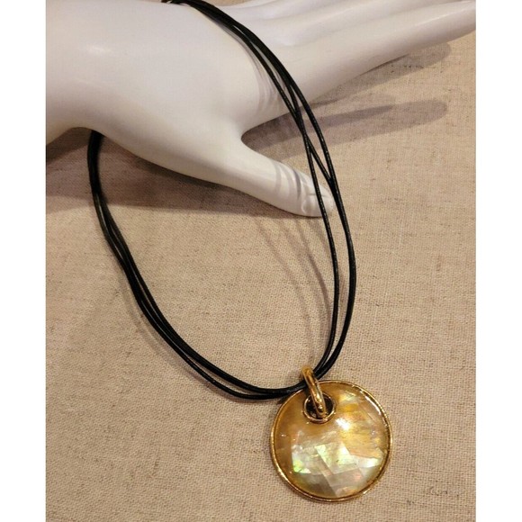 Lia Sophia Mother of Pearl MOP Golden Iridescent Disk Pendant Necklace - Picture 1 of 6